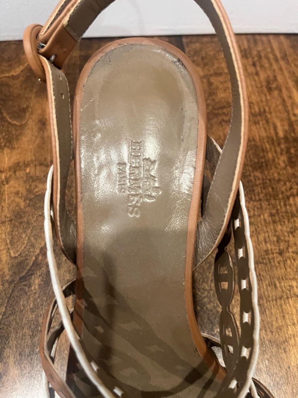 Hermes Brown/White Leather Romanza Sandals Size 8/38 - Picture 3 of 8